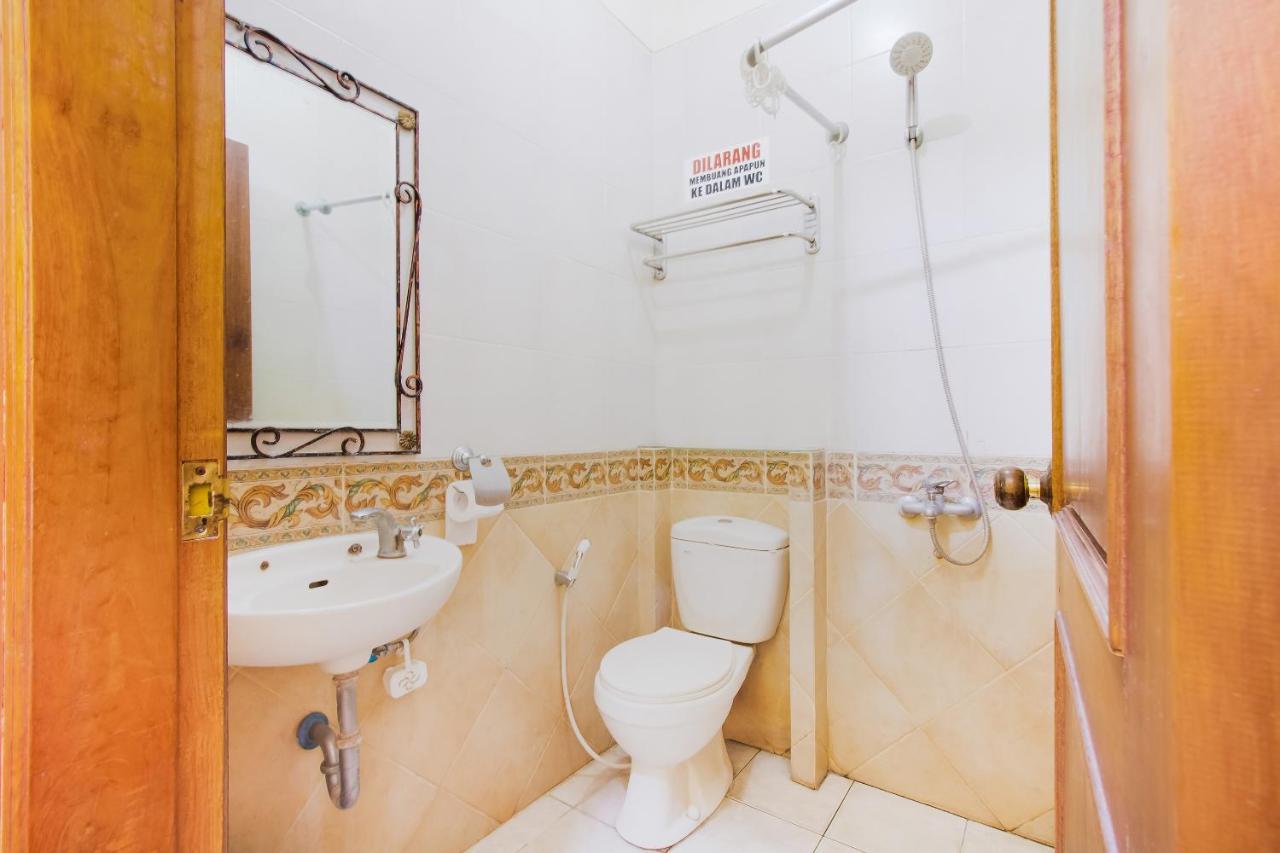 Oyo 3217 The Ts Homestay Malang Zewnętrze zdjęcie