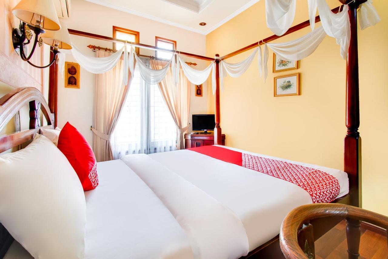 Oyo 3217 The Ts Homestay Malang Zewnętrze zdjęcie